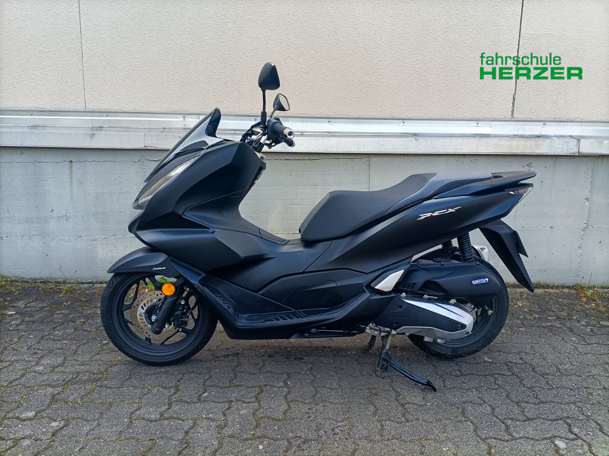 Motorrad/Roller - Honda PCX 125